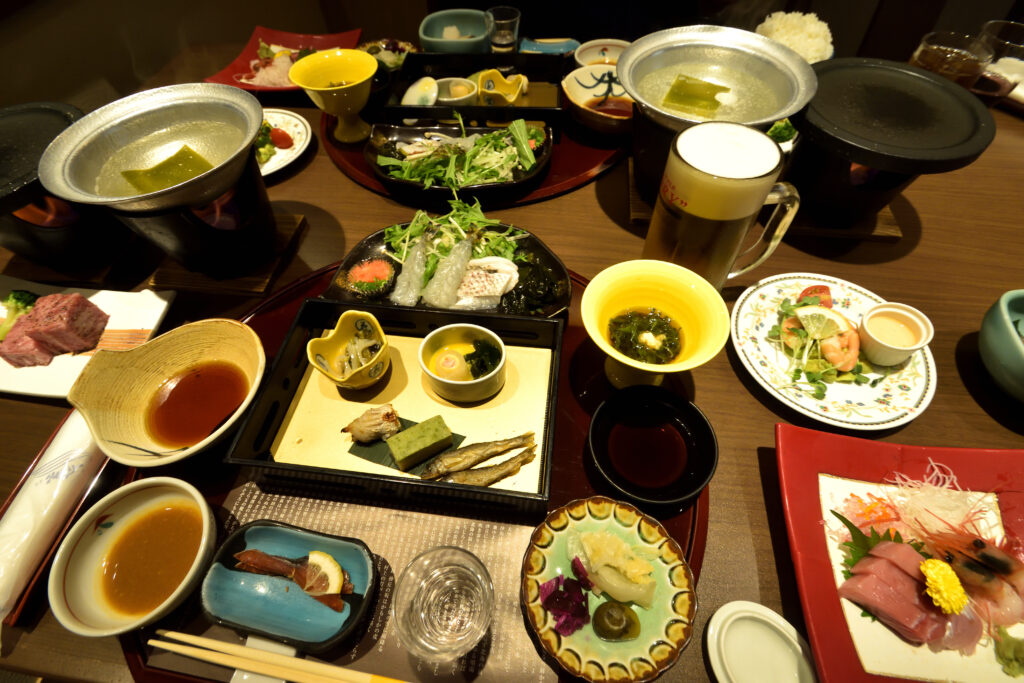 瀬波グランドホテル はぎのや 夕食 photo by サラリーマン日乗